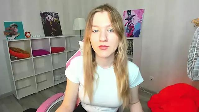 Explore our live girls sluts from our Custom and Multi clubs and checkout exclusive access to highly interactive content, such as shape, hair, titties, pussy type and many more.