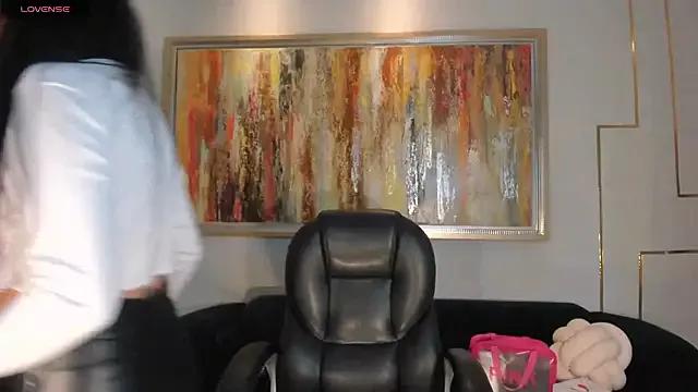 MarieWalker_ from StripChat is Freechat