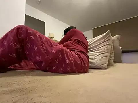 Marilou1983 from StripChat is Freechat