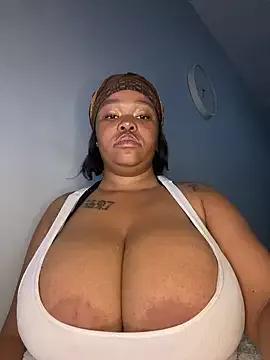 Marinda_Swangs from StripChat is Freechat