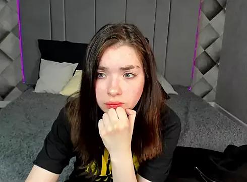 Explore our live girls sluts from our Custom and Multi clubs and checkout exclusive access to highly interactive content, such as shape, hair, titties, pussy type and many more.