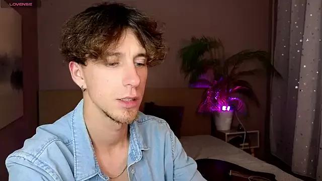 mark_caron from StripChat is Freechat