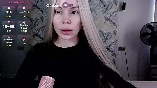 Marmalade_Fox from StripChat