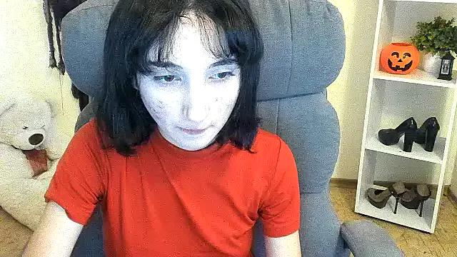 Marri-Stella from StripChat is Freechat