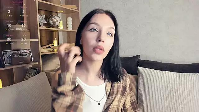 MarryWebbb from StripChat
