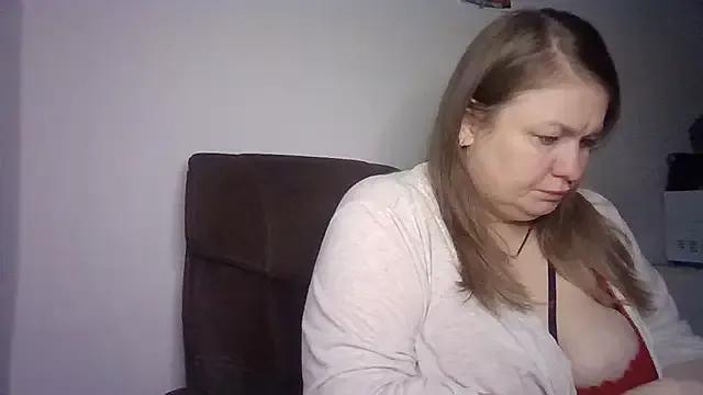 Explore our live girls sluts from our Custom and Multi clubs and checkout exclusive access to highly interactive content, such as shape, hair, titties, pussy type and many more.