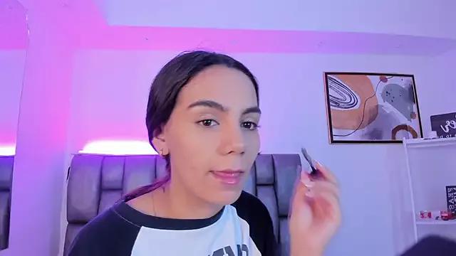 Explore our live girls sluts from our Custom and Multi clubs and checkout exclusive access to highly interactive content, such as shape, hair, titties, pussy type and many more.