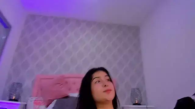 Explore our live girls sluts from our Custom and Multi clubs and checkout exclusive access to highly interactive content, such as shape, hair, titties, pussy type and many more.