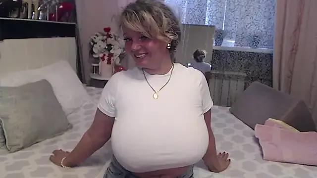 Explore our live girls sluts from our Custom and Multi clubs and checkout exclusive access to highly interactive content, such as shape, hair, titties, pussy type and many more.