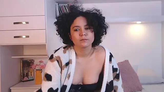 Explore our live girls sluts from our Custom and Multi clubs and checkout exclusive access to highly interactive content, such as shape, hair, titties, pussy type and many more.