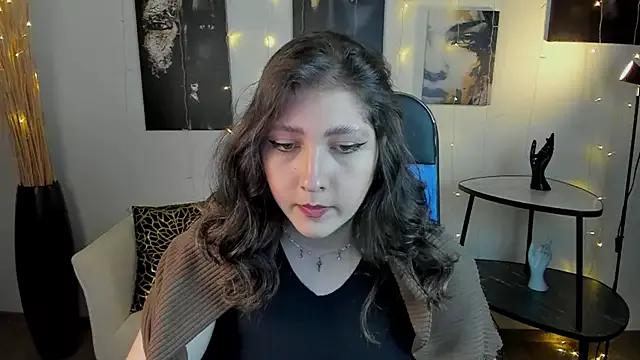 Explore our live girls sluts from our Custom and Multi clubs and checkout exclusive access to highly interactive content, such as shape, hair, titties, pussy type and many more.
