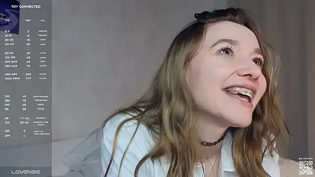 Explore our live girls sluts from our Custom and Multi clubs and checkout exclusive access to highly interactive content, such as shape, hair, titties, pussy type and many more.