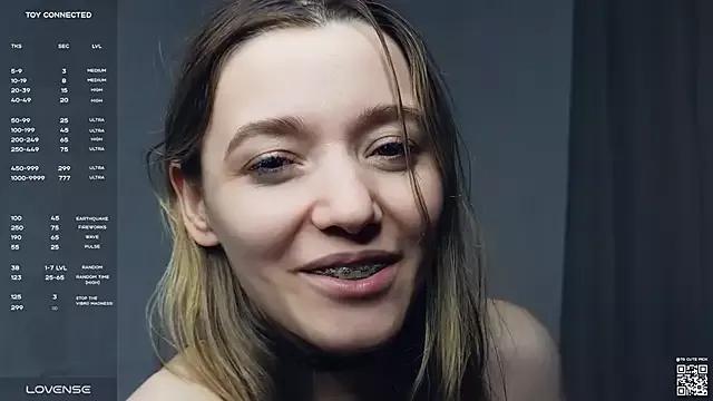 Explore our live girls sluts from our Custom and Multi clubs and checkout exclusive access to highly interactive content, such as shape, hair, titties, pussy type and many more.