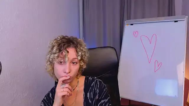 Explore our live girls sluts from our Custom and Multi clubs and checkout exclusive access to highly interactive content, such as shape, hair, titties, pussy type and many more.