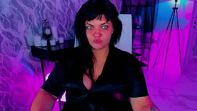 MaryHarrys from StripChat is Freechat