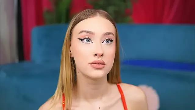 Explore our live girls sluts from our Custom and Multi clubs and checkout exclusive access to highly interactive content, such as shape, hair, titties, pussy type and many more.