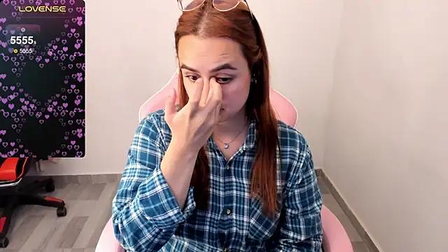 Explore our live girls sluts from our Custom and Multi clubs and checkout exclusive access to highly interactive content, such as shape, hair, titties, pussy type and many more.