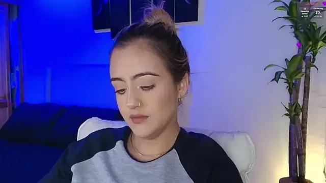 Explore our live girls sluts from our Custom and Multi clubs and checkout exclusive access to highly interactive content, such as shape, hair, titties, pussy type and many more.