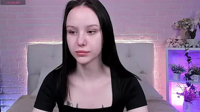 Explore our live girls sluts from our Custom and Multi clubs and checkout exclusive access to highly interactive content, such as shape, hair, titties, pussy type and many more.
