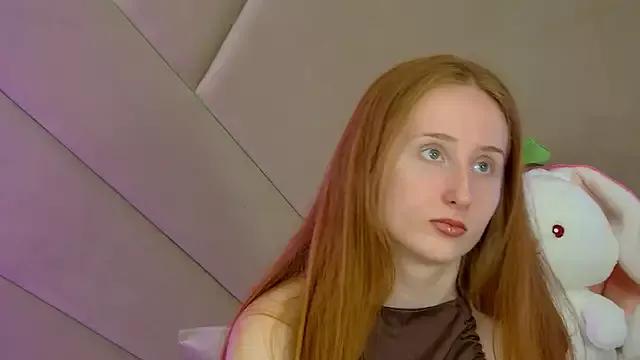 MaryVarum from StripChat is Freechat
