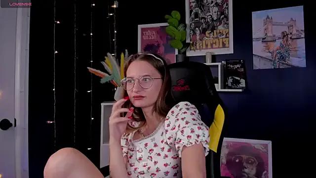 Maryyy_May from StripChat is Freechat