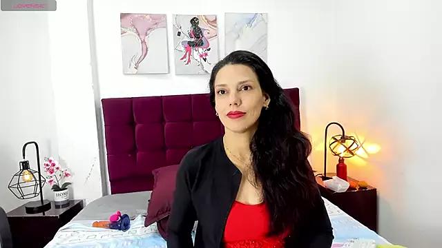 MashaPiink from StripChat is Freechat