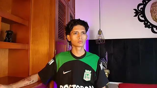 Massimo_vaiolethsan from StripChat