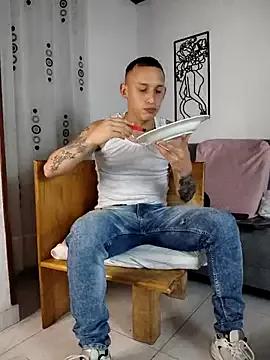 Masterblue_hot from StripChat is Freechat