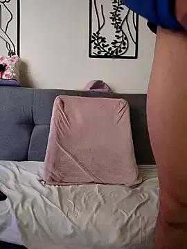Explore our live girls sluts from our Custom and Multi clubs and checkout exclusive access to highly interactive content, such as shape, hair, titties, pussy type and many more.