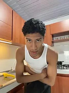 Masterikee webcams show profile image 