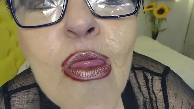 MasterLeila from StripChat is Freechat