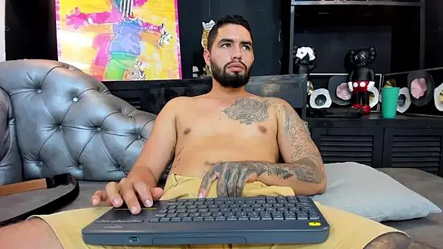 matteosantos from StripChat