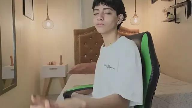 Matty_Sparkk from StripChat is Freechat