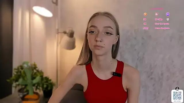 Explore our live girls sluts from our Custom and Multi clubs and checkout exclusive access to highly interactive content, such as shape, hair, titties, pussy type and many more.