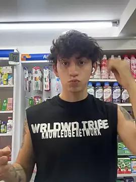MaxiDoctor1 webcams show profile image 