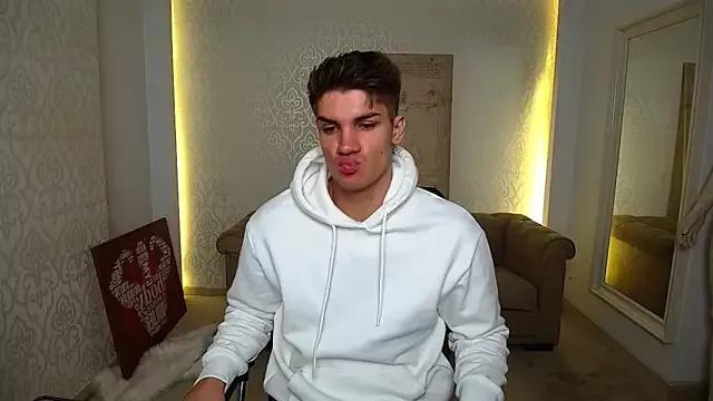 MaxKaiden from StripChat is Freechat