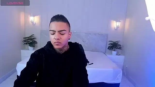 MaxSteel98 from StripChat is Freechat