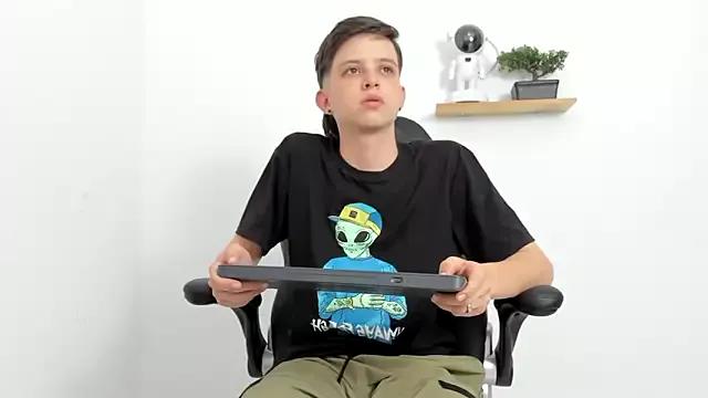 Maxx_rogers from StripChat