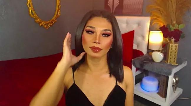 MaxxineMorenaTs from StripChat