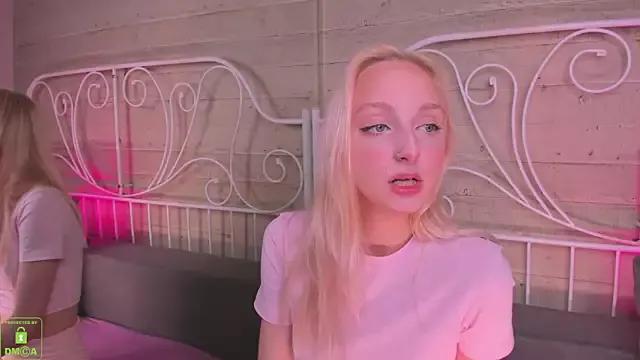 maya_snow from StripChat