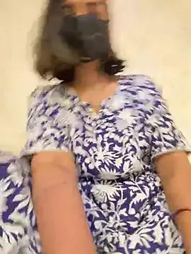 MaYaa__11 from StripChat