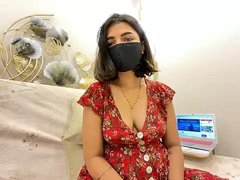 MaYaa__11 from StripChat