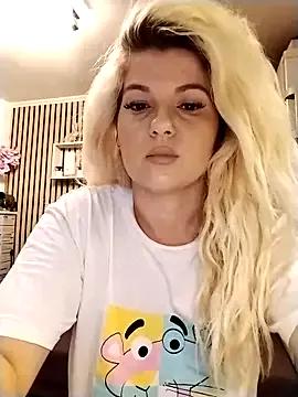 Mayaaaaaa_ from StripChat