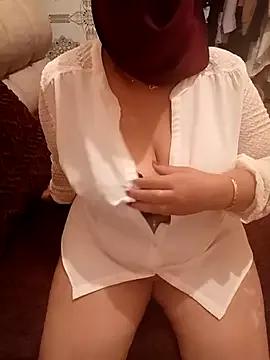 mayakhalyfaa from StripChat