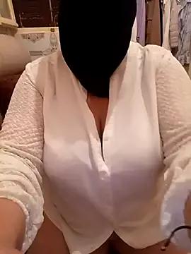 Photos of mayakhalyfaa from StripChat is Freechat