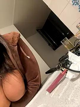 Mayani0088 from StripChat is Freechat