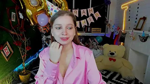 Explore our live girls sluts from our Custom and Multi clubs and checkout exclusive access to highly interactive content, such as shape, hair, titties, pussy type and many more.