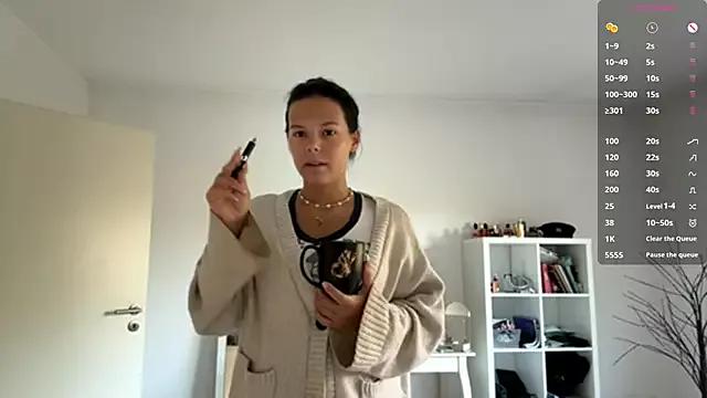 MaydaCornwall from StripChat is Freechat