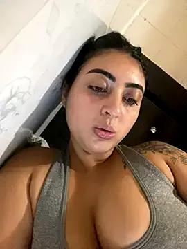 Mayteziinhaa webcams show profile image 