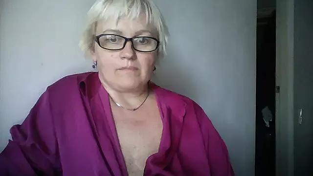 Mayya4321 from StripChat